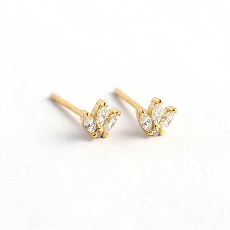 Fashionable Crown-Shaped S925 Sterling Silver Stud Earrings for Women with Rhinestone Inlay and Geometric Design
