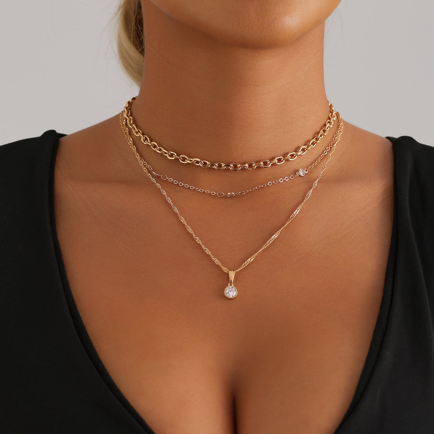 Bohemian Vintage Geometric Alloy Pendant Necklace with Rhinestone Accents and Gold Plating for Women