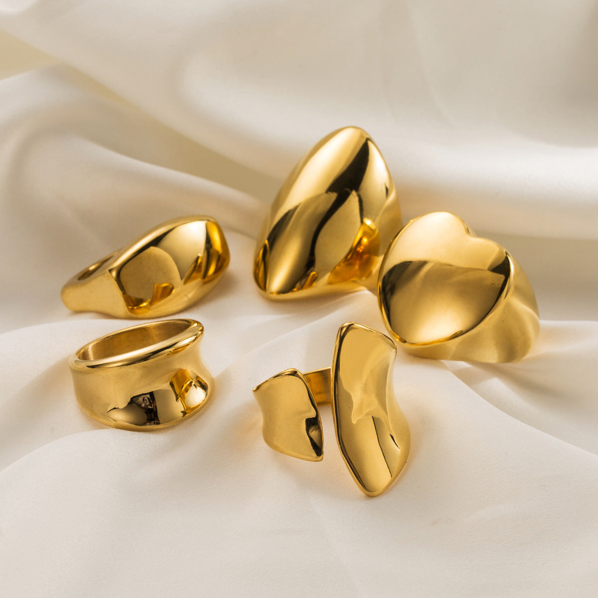 Sweet Cool Geometric Heart Wide Face 18K Gold Plated Stainless Steel Ring for Women