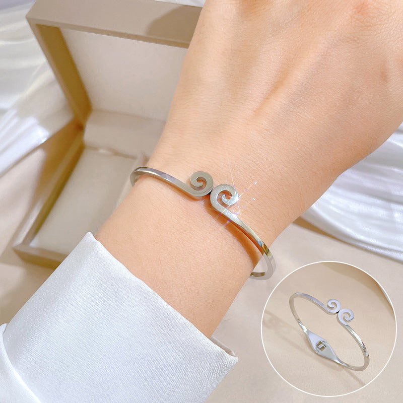 Minimalist Luxury Titanium Steel Bracelet with Mother-of-Pearl Smile Charm