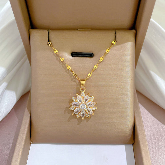 Luxury Exotic Geometric Flower Rhinestone Titanium Steel Clavicle Necklace