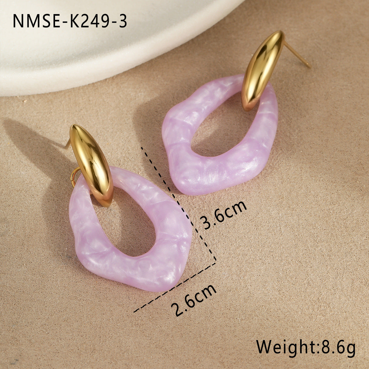 Aretes Minimalistas Geométricos de Acero Inoxidable Bañados en Oro con Acentos de Resina Pastel para Mujer