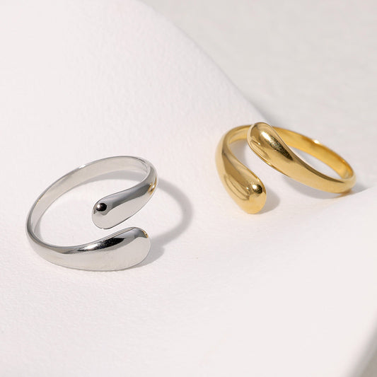 Anillo abierto minimalista de acero inoxidable geométrico para mujer con acabado chapado y diseño de líneas limpias