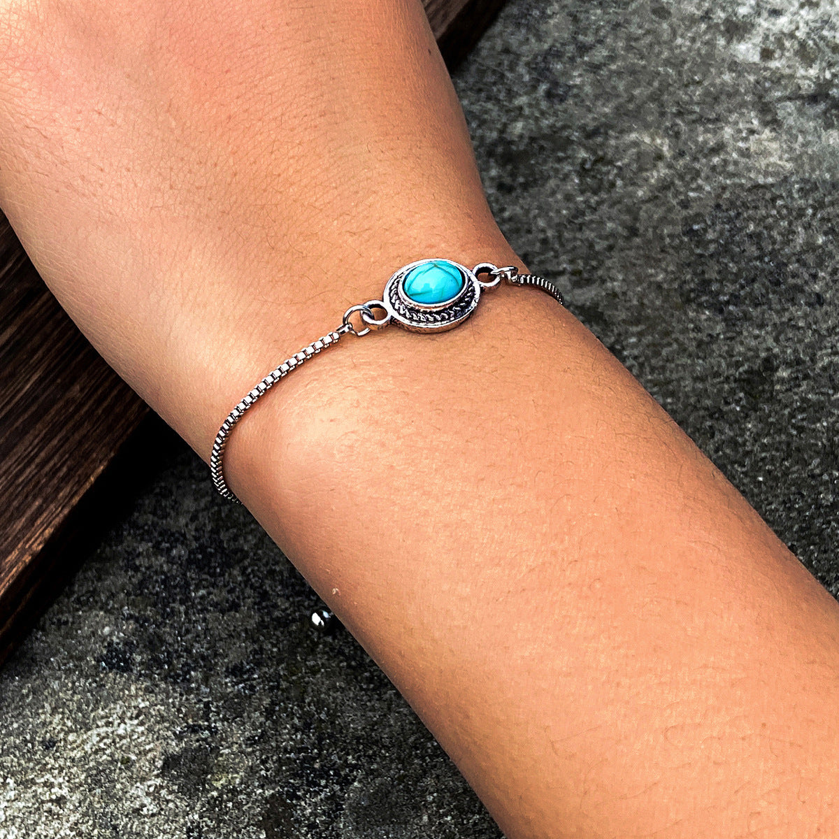 Ethnic Vintage Geometric Alloy Bracelet with Turquoise Pendant and Rhinestone Inlay on Adjustable Box Chain