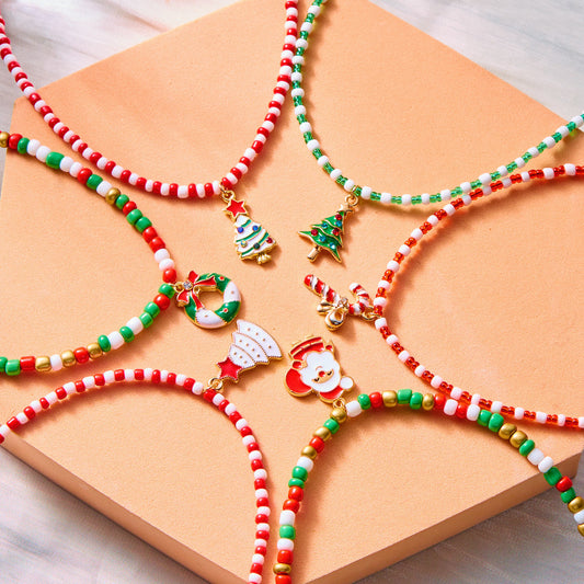 Fashionable Christmas Tree Pendant Necklace for Women with Alloy Charm, Beaded Design, Electroplated Finish, Festive Holiday Style