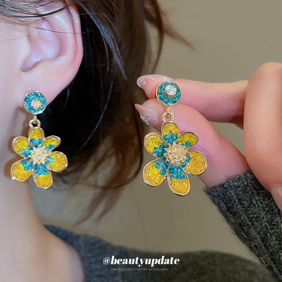 Orecchini a perno con cristalli floreali vintage con intarsi di strass in lega e acciaio inossidabile per donne