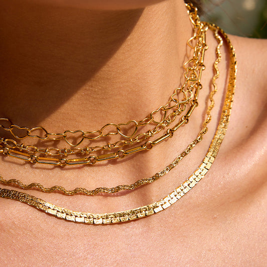 Collar Cadena de Serpiente Chapado en Acero Titanio Geométrico Minimalista para Mujer con Elegante Estilo de Guardapelo