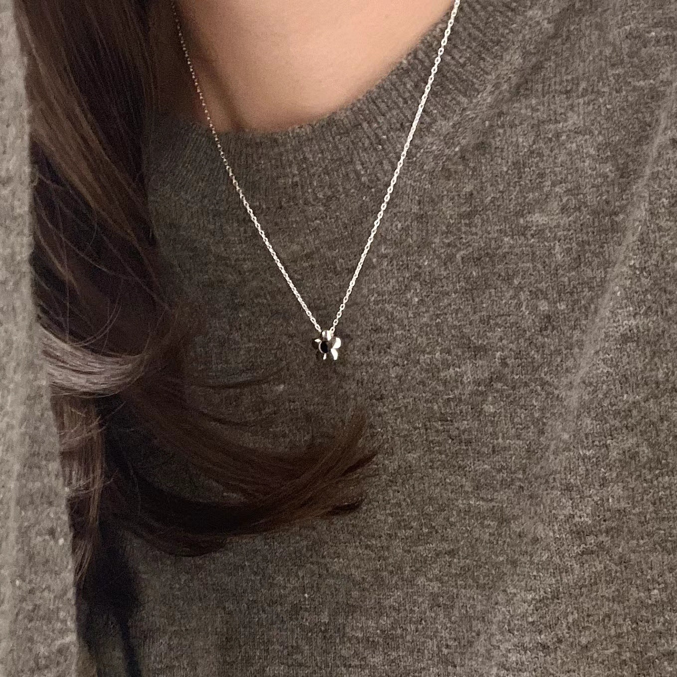 Collana con Pendente Minimalista Floreale Naturale da Donna in Argento Sterling 925 con Delicata Forma di Fiore