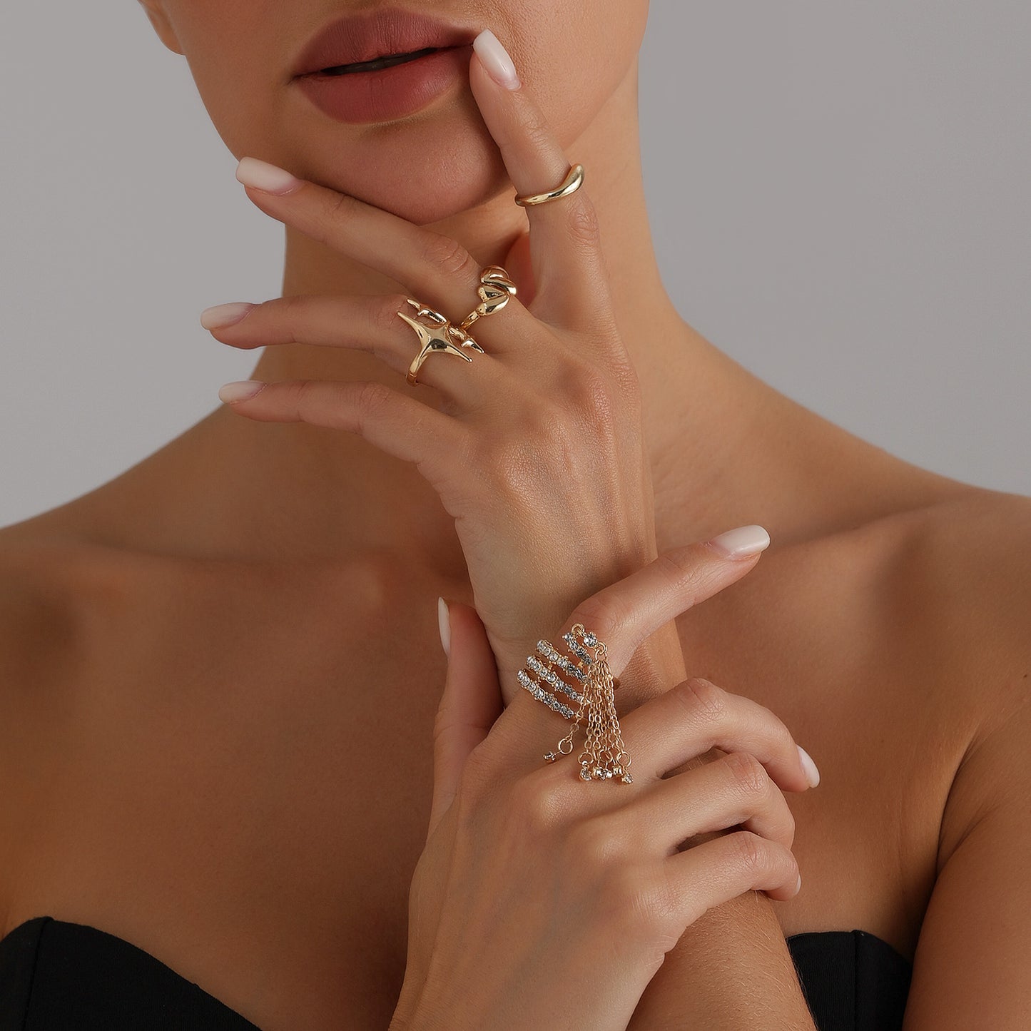 Anillo de borla ajustable geométrico con acabado metálico y superficie chapada para mujer