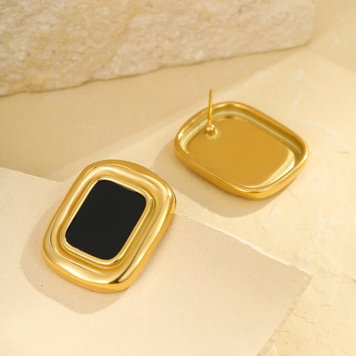 Pendientes de botón geométricos de acero inoxidable, con baño de oro y negro, de estilo vintage para mujer