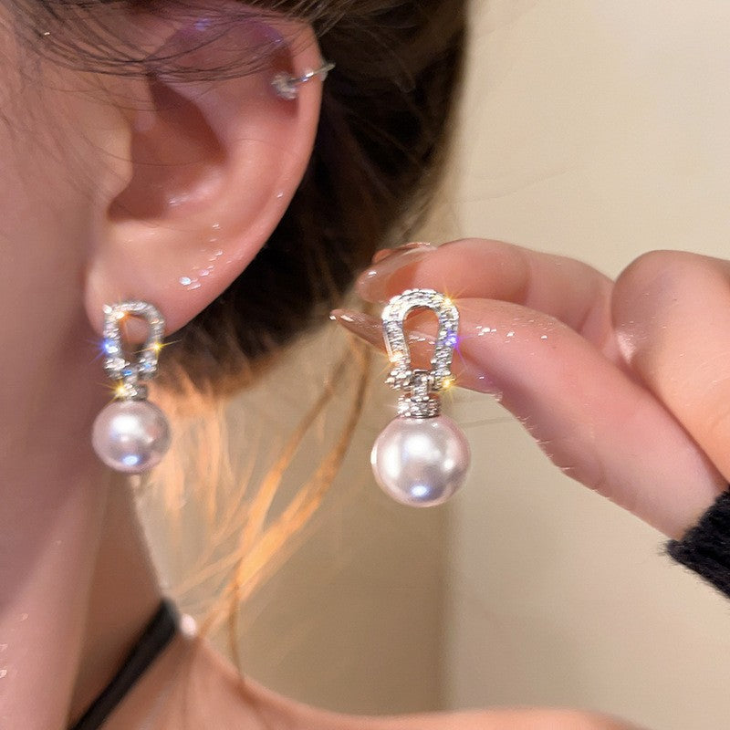 Pendientes de perlas geométricos para mujer con detalles de circonitas, postes de acero galvanizado, estilo retro lujoso y elegante para otoño e invierno