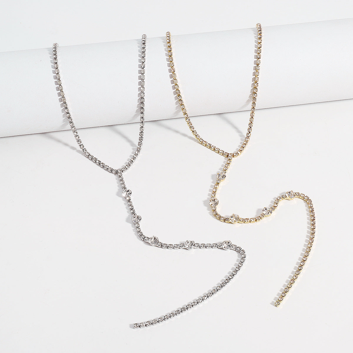 Collar en Y de diamantes de imitación geométricos, dulce y atrevido, con acabado chapado para mujer