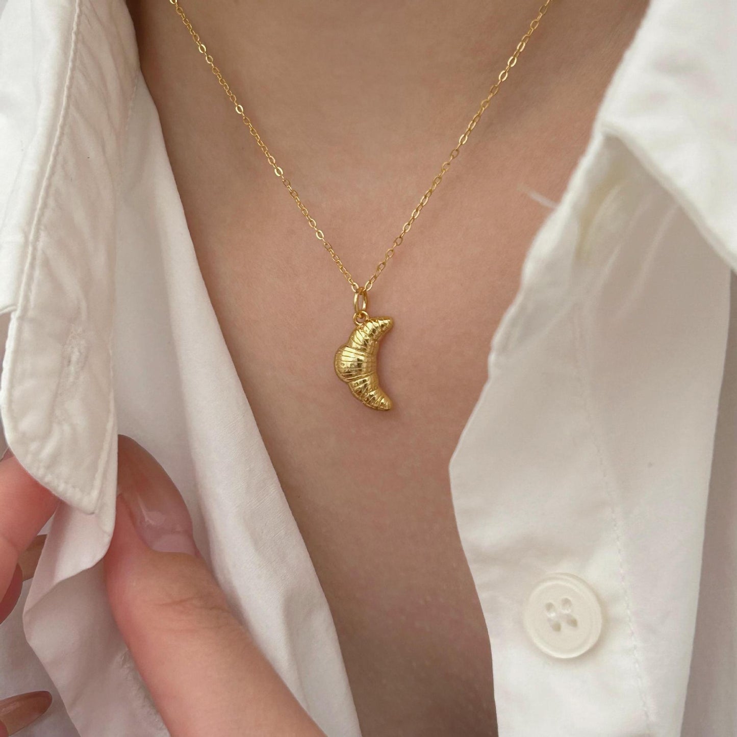 Minimalist Horn Bun Pendant Necklace in 925 Sterling Silver with Electroplated Finish on Cross Chain