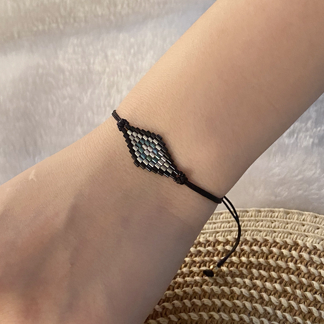 Bohemian Beaded Braided Bracelet for Women with Rhombus Shape and Geometric Pattern