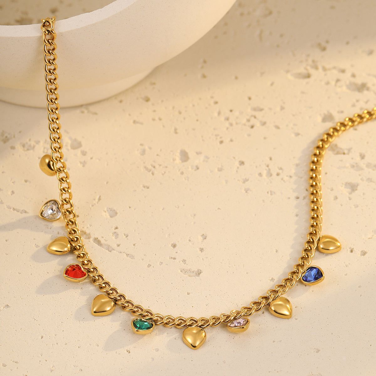 Collana da Donna Minimalista alla Moda con Ciondolo a Nappa in Acciaio Inossidabile, Intarsio di Strass e Finitura Placcata