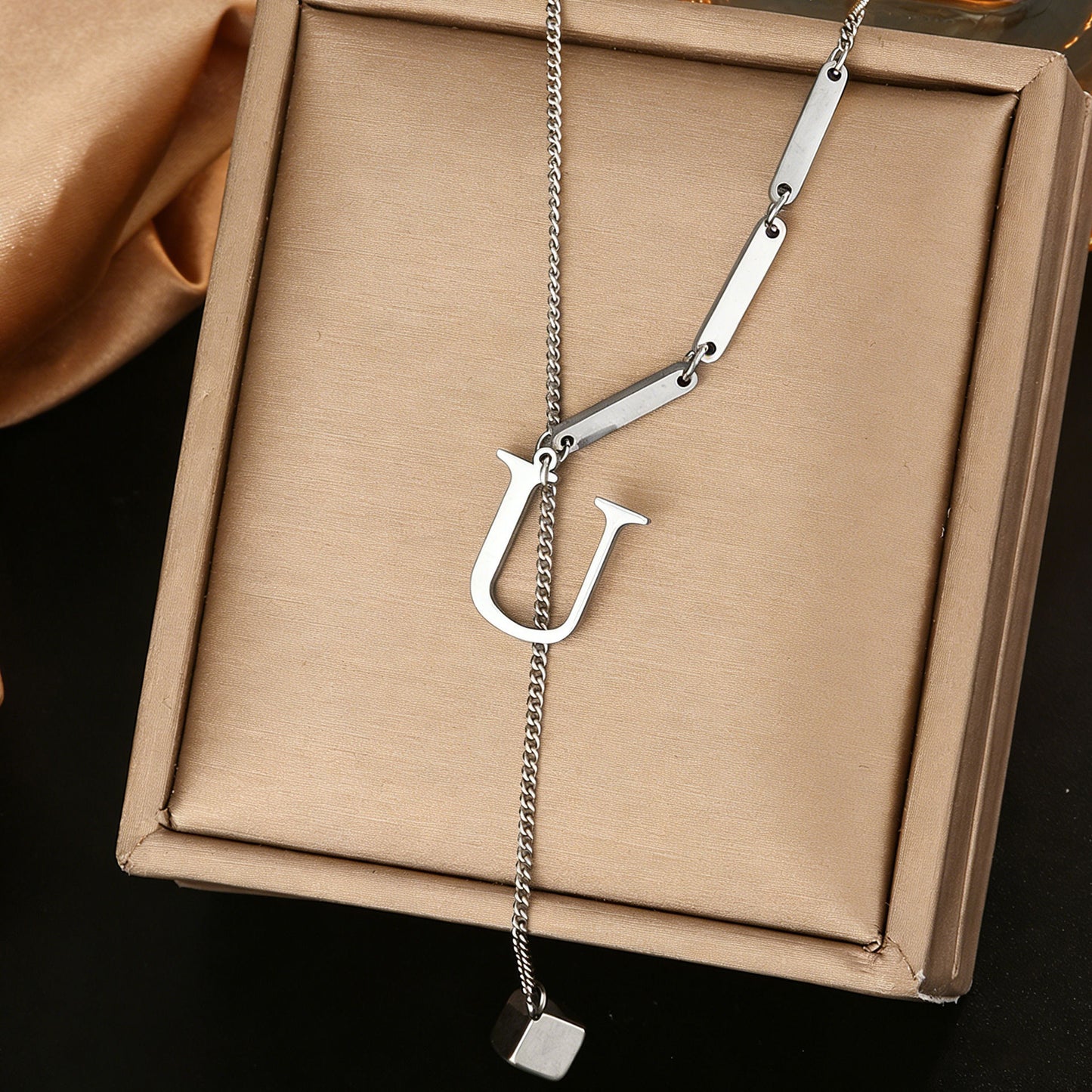 Luxury Polished Letter Titanium Steel Pendant Necklace Stainless Steel Chain for Women