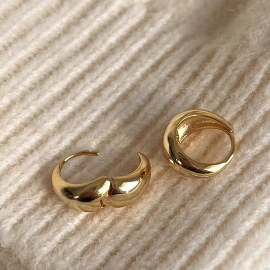 Orecchini a perno da donna in argento sterling 925 a forma di lettera, stile minimalista, con finitura lucida