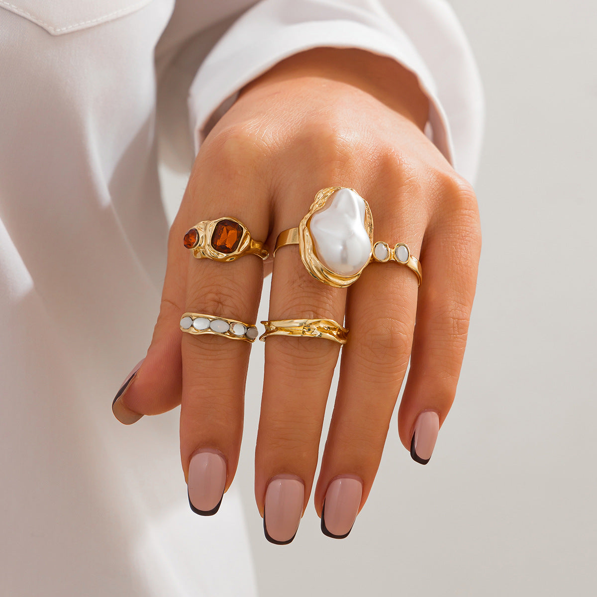 Minimalist Floral Geometric Open Ring with Imitation Pearl Accents and Rhodium Plating for Women