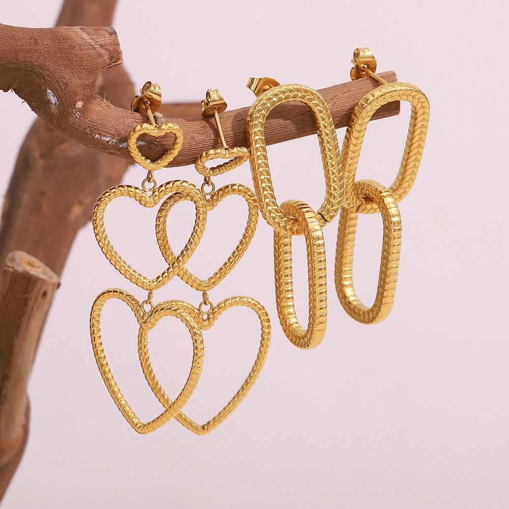 Orecchini a cerchio doppio a tre cuori con texture a pelle di serpente placcati oro 18K in acciaio inossidabile, stile minimalista, per pendolari