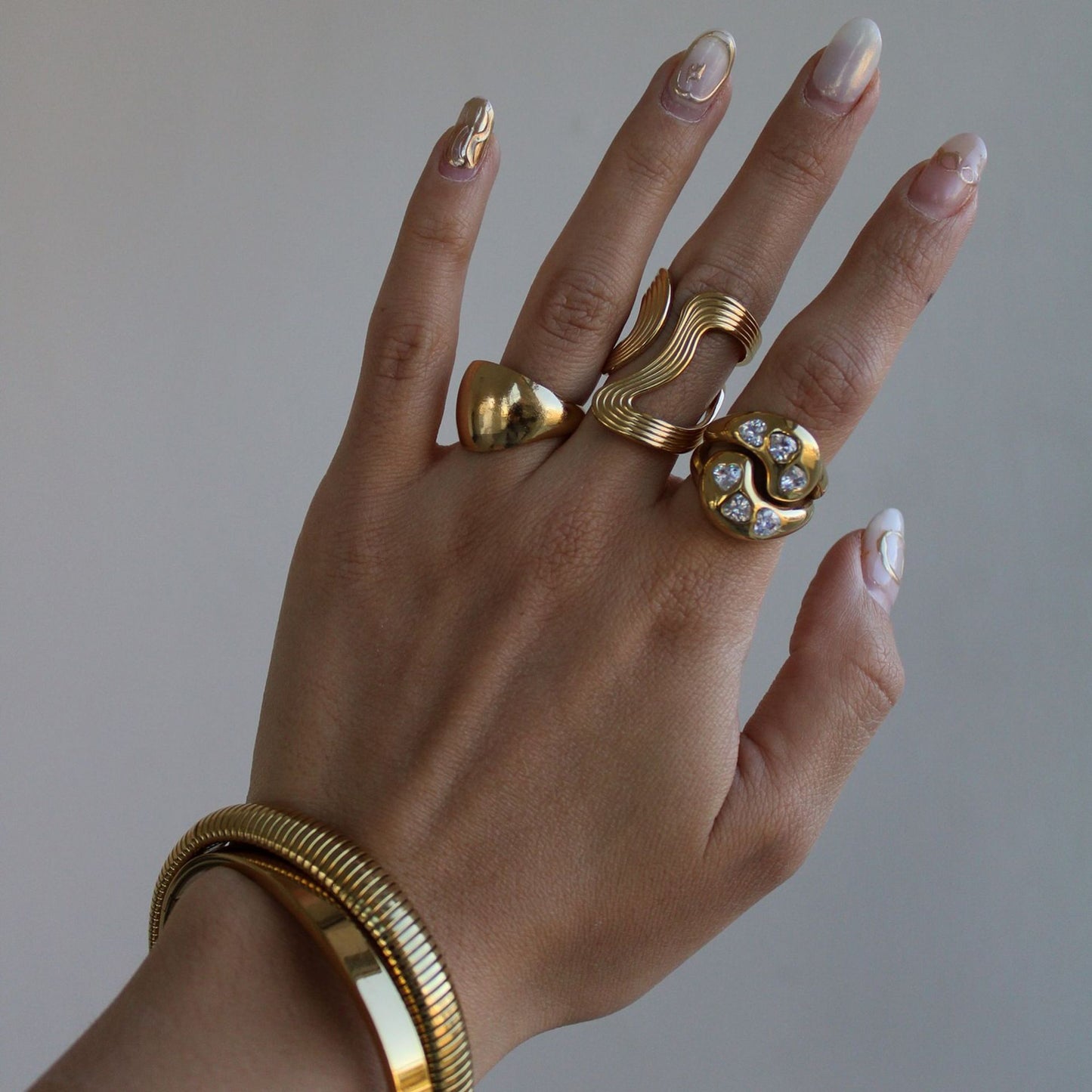 Anello Geometrico da Donna in Acciaio Inossidabile e Acciaio al Titanio con Intarsio di Strass, Placcato, Accessorio di Moda Lussuoso e Minimalista