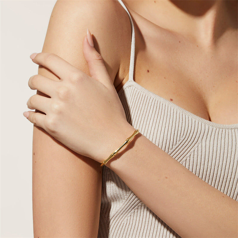Pulsera de puño estilo dibujo animado con nudos de bambú geométricos para mujer en acero inoxidable con baño de oro de 18K