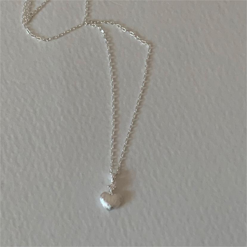 Collar Minimalista Chapado en Plata Esterlina 925 con Corazón, Detalles de Diamantes de Imitación y Cadena Serpiente