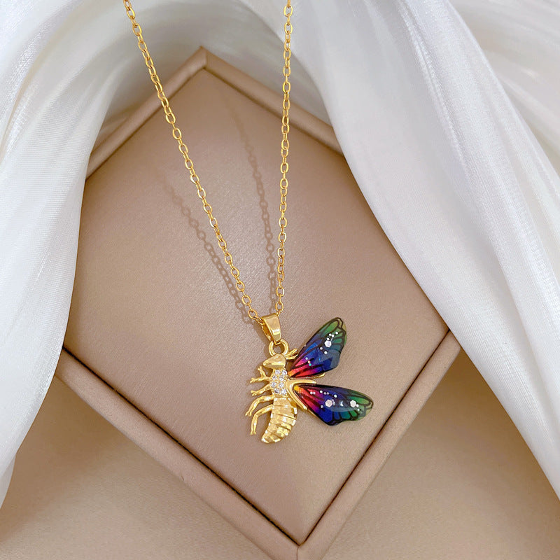 Collar Minimalista de Acero de Titanio con Forma de Abeja e Incrustaciones de Circonita Cúbica para Mujer, Cadena Ajustable con Colgante