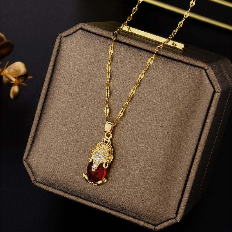 Red Lucky Pixiu Pendant Necklace for Women in Titanium Steel with 18K Gold Plating on Wavy Chain