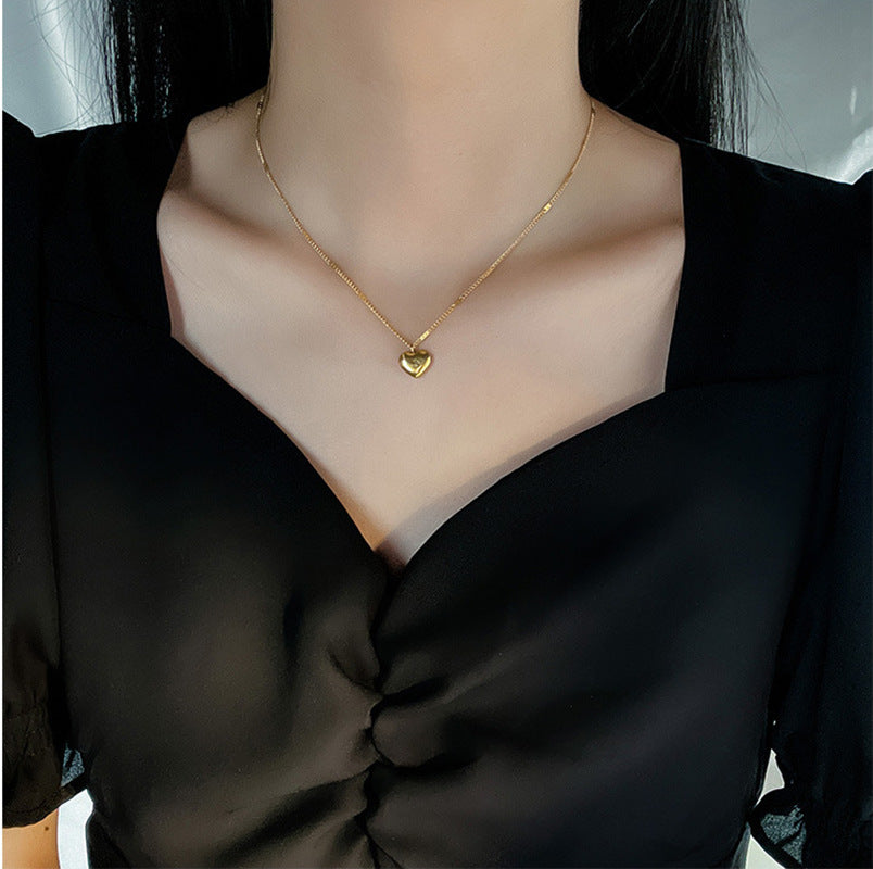 Collana Minimalista con Ciondolo a Cuore per Donna in Acciaio al Titanio con Finitura Placcata