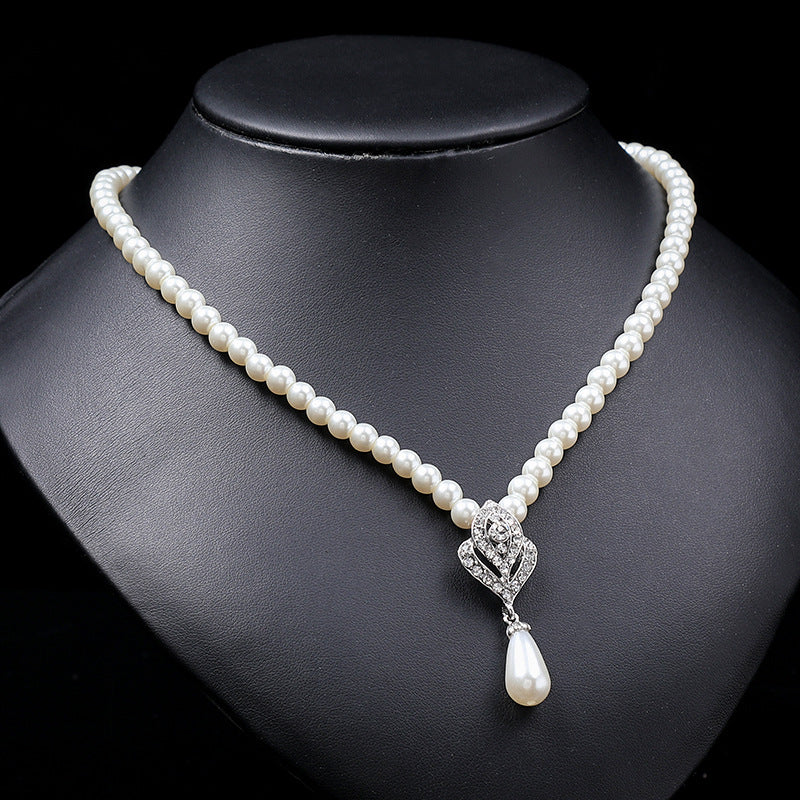 Luxury Style Heart and Teardrop Shaped Alloy Pendant Necklace Set with Rhinestone-Inspired Pearl Accents for Women