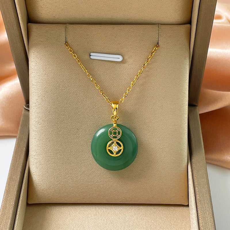 Collana da donna a forma di farfalla, in acciaio al titanio con finitura placcata e catena ondulata, dal design minimalista
