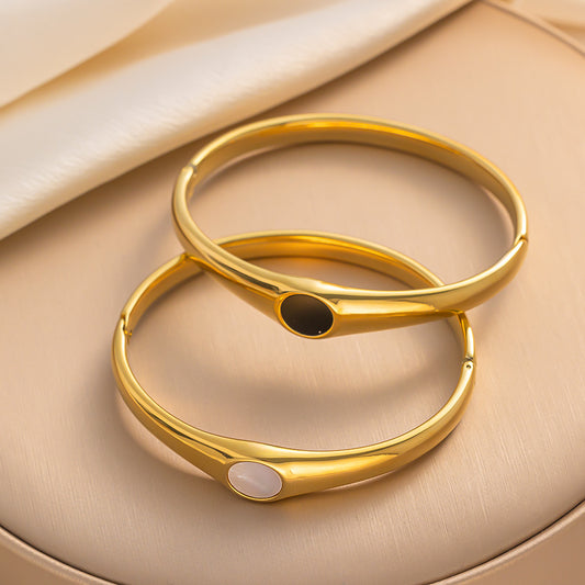 Pulsera ovalada minimalista vintage de acero inoxidable con revestimiento al vacío para uso hipoalergénico