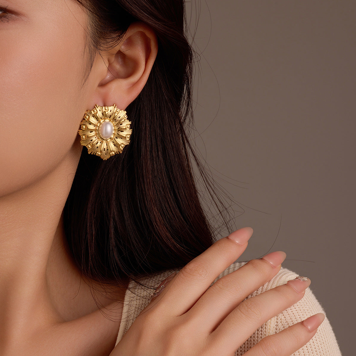 Aretes de Acero Inoxidable con Diseño de Flor Irregular Estilo Vintage, con Incrustaciones de Perlas, para Mujer