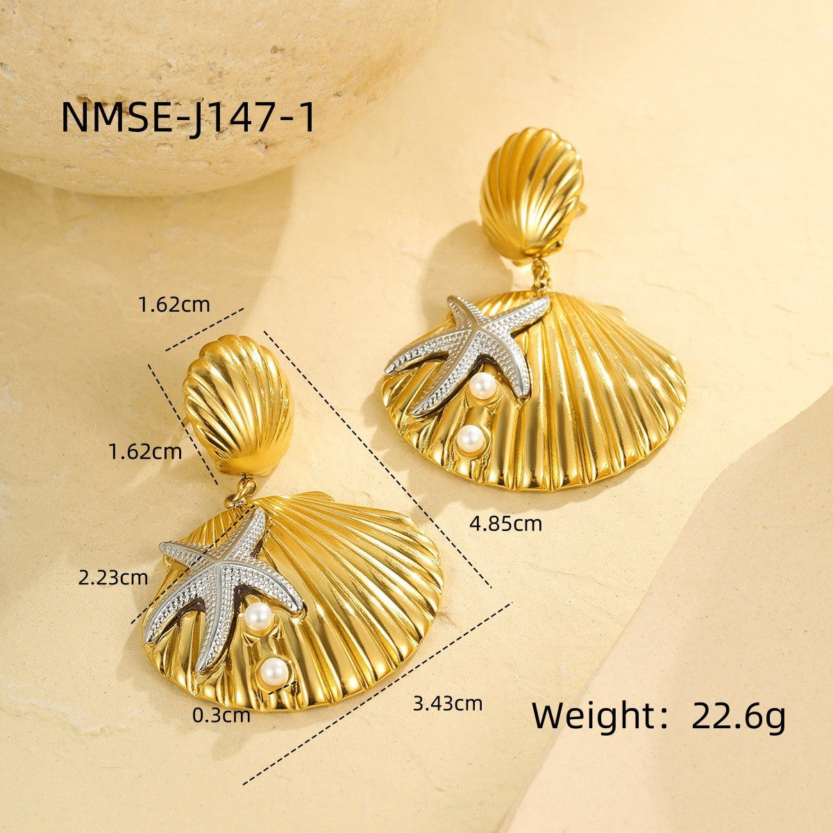 Pendientes, anillos y collar de acero inoxidable geométricos inspirados en el océano con chapado en oro de 18 quilates, textura de concha y detalles de estrellas