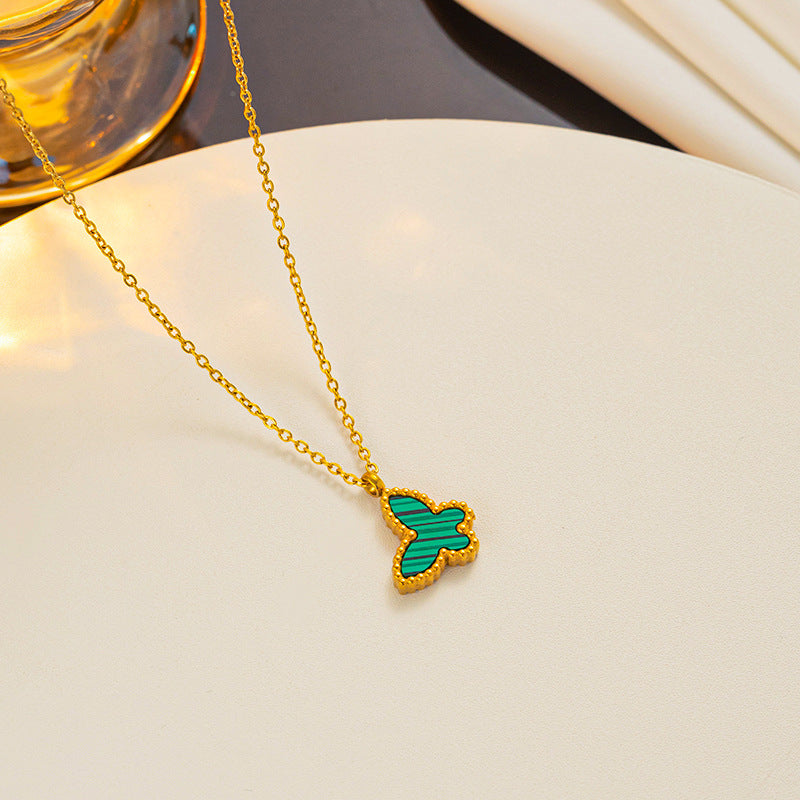 Set di collana, orecchini e bracciale minimalista con farfalla in acciaio al titanio con finitura placcata