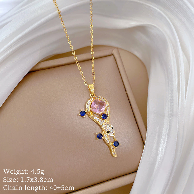 Collar con colgante de serpiente estilo vintage en acero de titanio con incrustaciones de diamantes de imitación para mujer y hombre, delicada cadena para clavícula