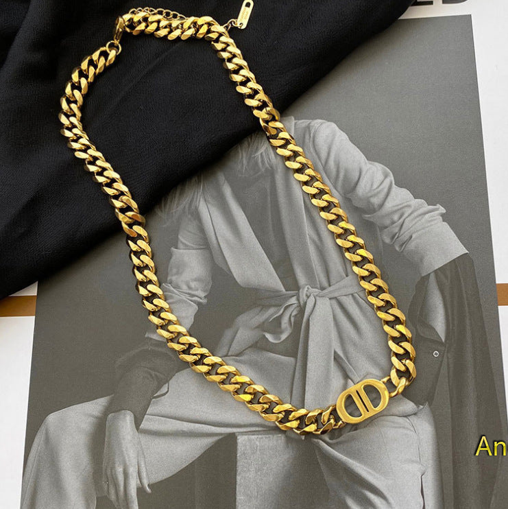 Minimalist Geometric Letter D Titanium Steel Necklace for Women with Gold Plating and Clavicle Chain Style