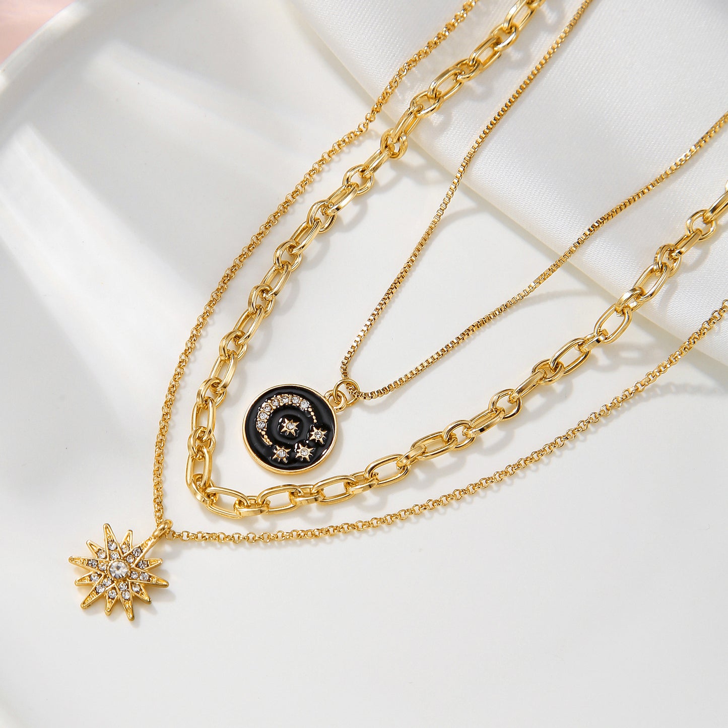 Gold Plated Drip Oil Star Moon Rhinestone Alloy Necklace for Women