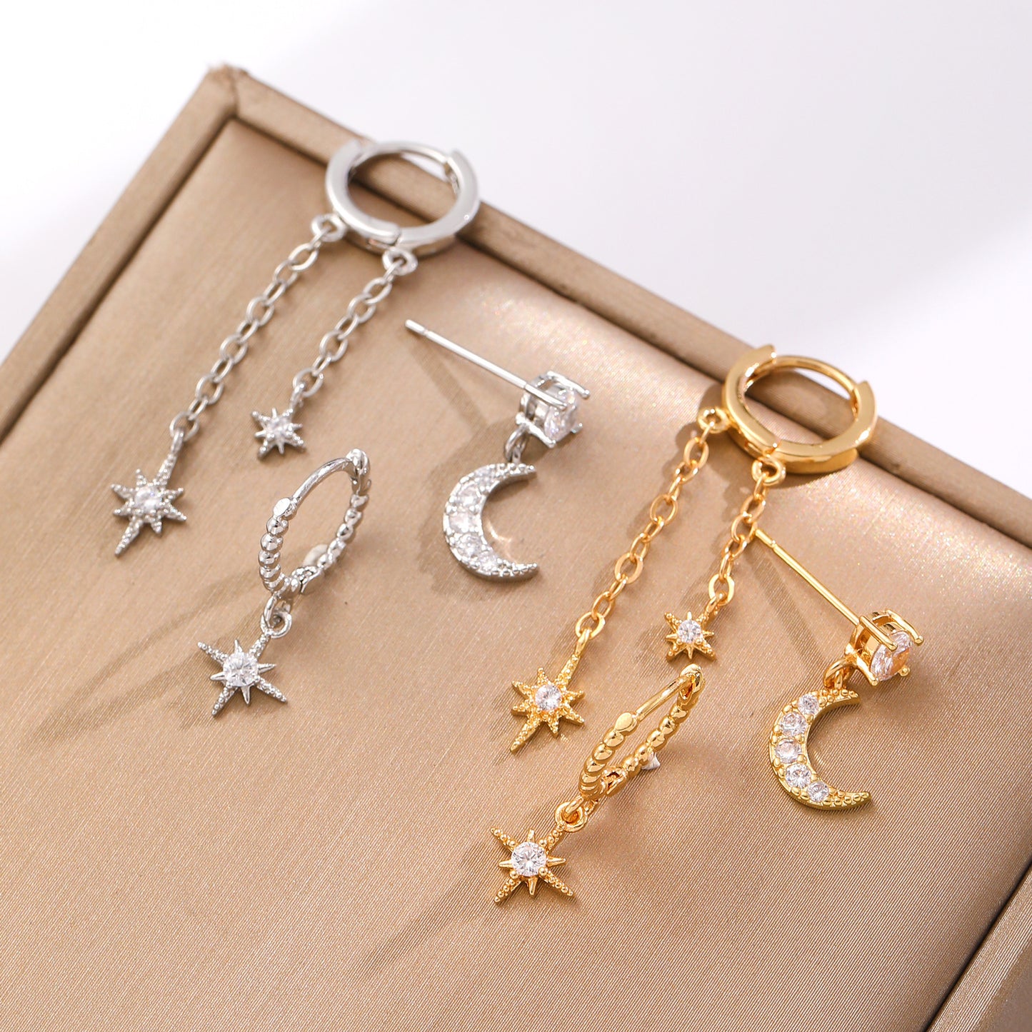 Orecchini Asimmetrici a Stella e Forma Geometrica con Zirconi, Base in Rame Galvanizzato, Perni in Oro 14K, Accessorio Moda Unisex