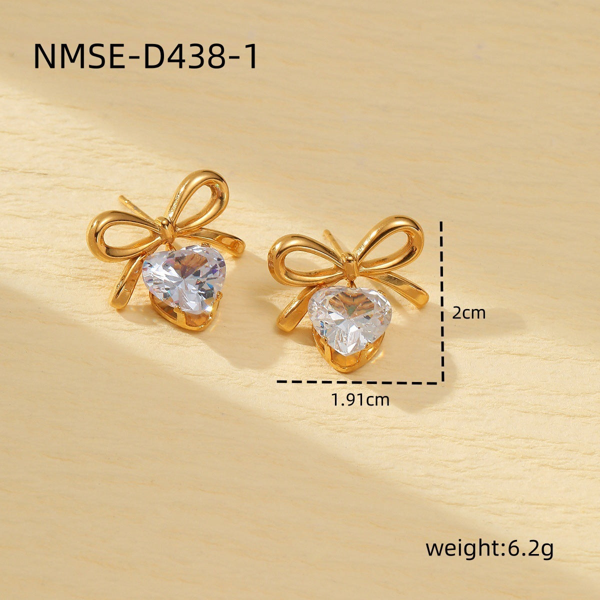 Elegante conjunto de pendientes y anillo de acero de titanio con forma de corazón y motivo de estrella de mar, galvanizado para un aspecto premium resistente a la decoloración