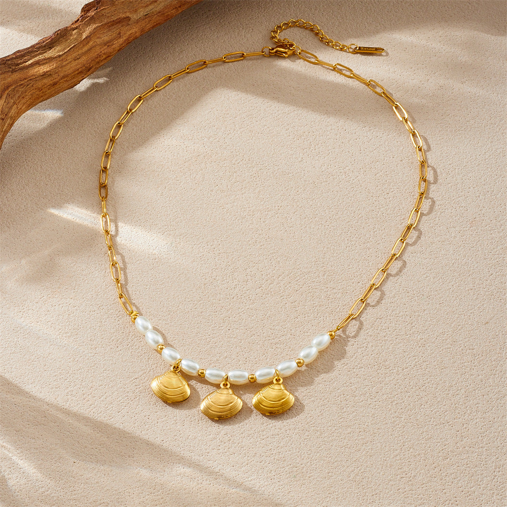 Minimalist Gold Plated Oval Stainless Steel Shell Pendant with Imitation Pearl Curb Chain Necklace for Women