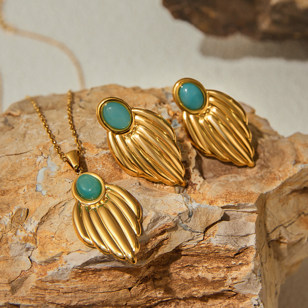 Elegant Floral Plant Titanium Steel Pendant Necklace and Earring Set for Women