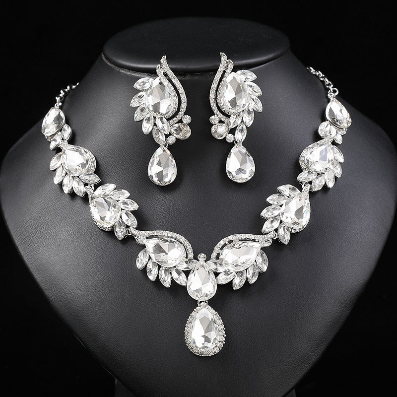 Minimalist Floral and Geometric Alloy Necklace Set for Women with Rhinestone Pendant, Plated Finish, O-Chain Design