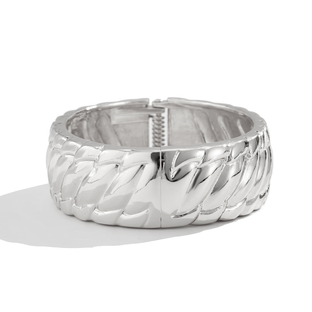 Fashionable Irregular Pleated Wide Zinc Alloy Plated Bracelet Set