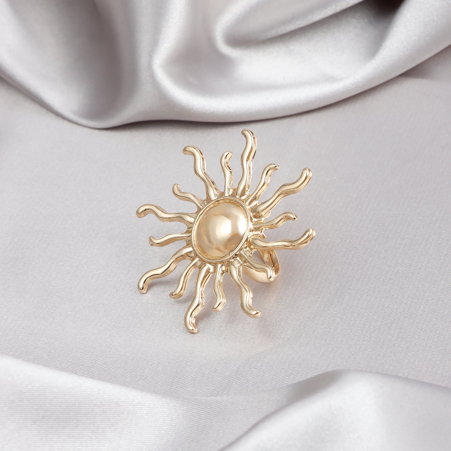 Anillo geométrico en forma de girasol bohemio para mujer con acabado metálico electrochapado