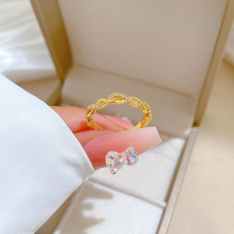 Anello in ottone a forma di corona in stile fumetto con intarsio in zircone da donna, anello alla moda minimalista e cool elettroplaccato