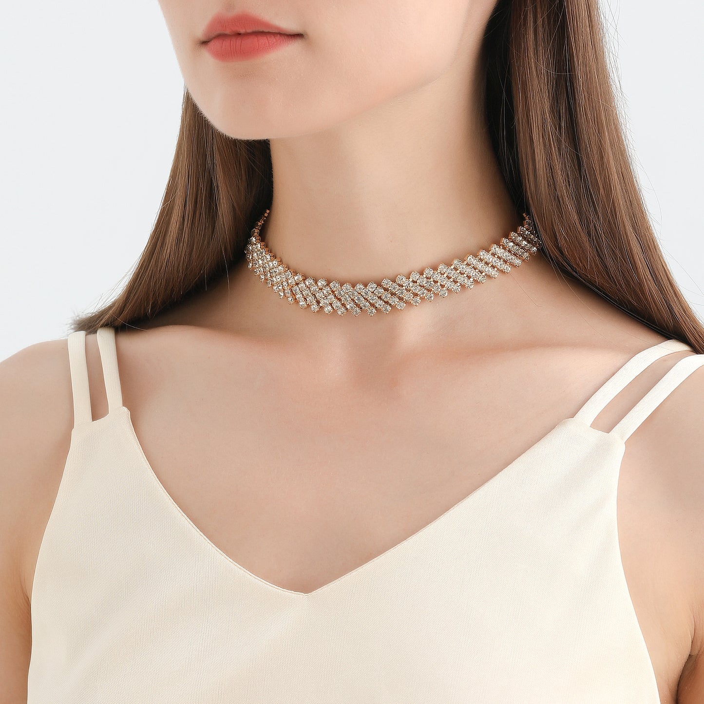 Fashionable Geometric Alloy Pendant Necklace for Women with Plated Finish and Heart Accent