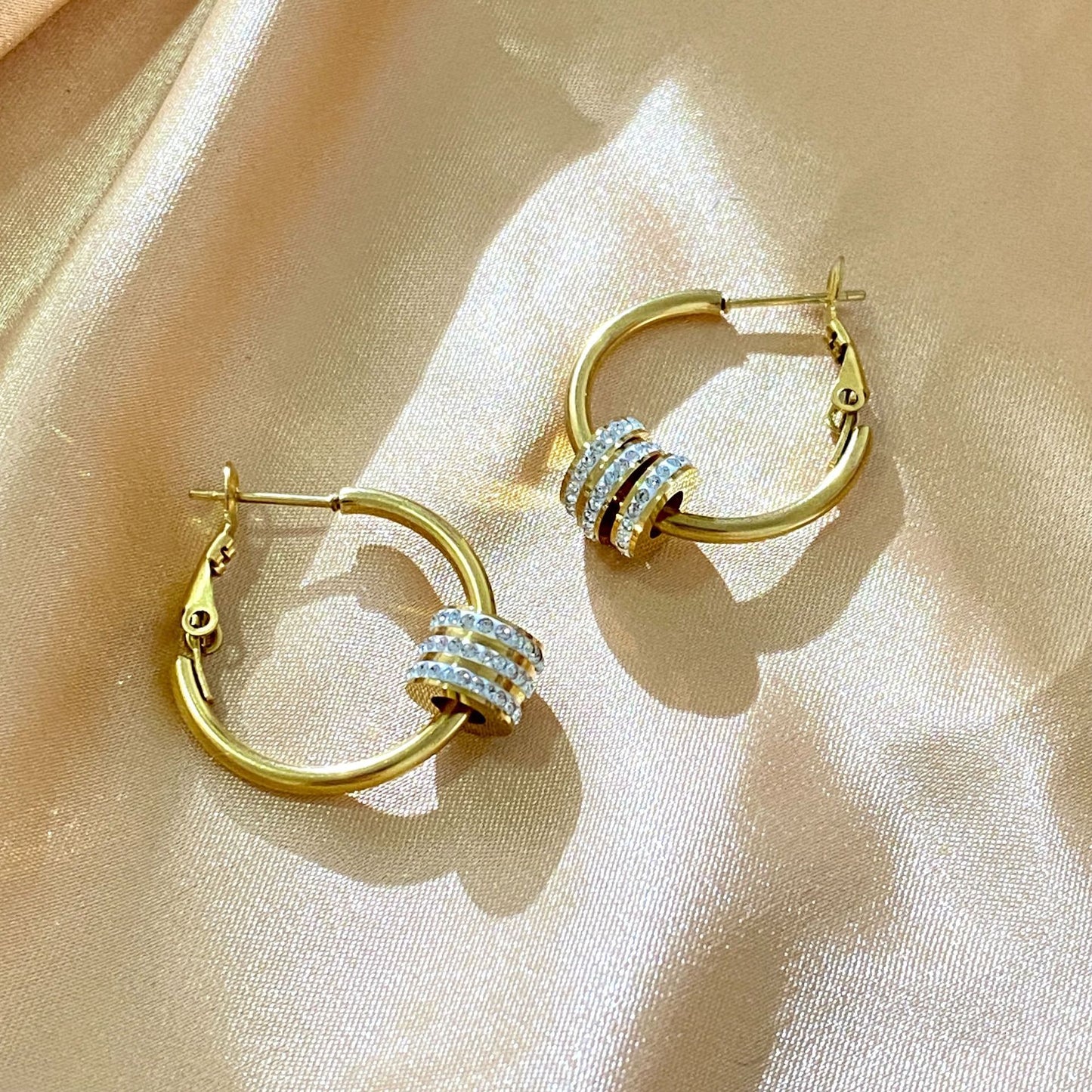 Luxury Elegant Round Titanium Steel Hoop Earrings for Women