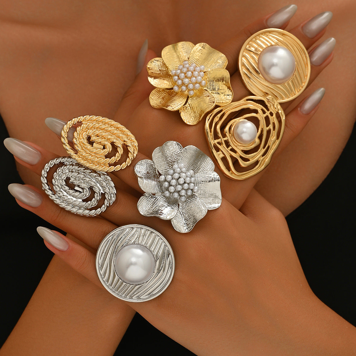 Anillo abierto minimalista de cobre con diseño floral geométrico e incrustaciones de perlas para mujer