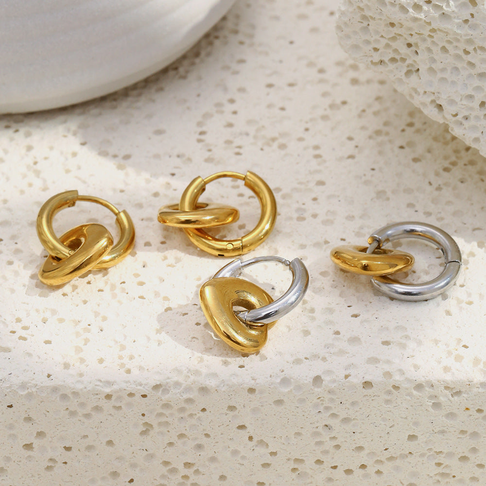 Elegantes pendientes de acero inoxidable con forma de corazón hueco y baño de oro de 18 quilates al vacío para mujer